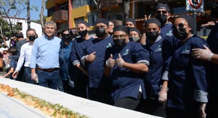 En Morelos rompen Récord Guiness por el taco de guisado más grande del mundo