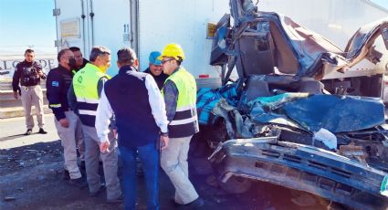 Encontronazo de tráiler y una revolvedora en la Carretera 57 deja una mujer muerta y 10 heridos