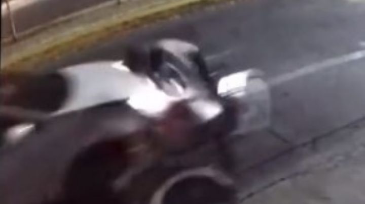 Cafre se da a la fuga luego de atropellar a otro tamalero; sale ileso | VIDEO