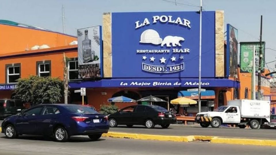 Autoridades capitalinas acudieron al lugar, encontrando al ahora occiso en el suelo, con sangre a su alrededor