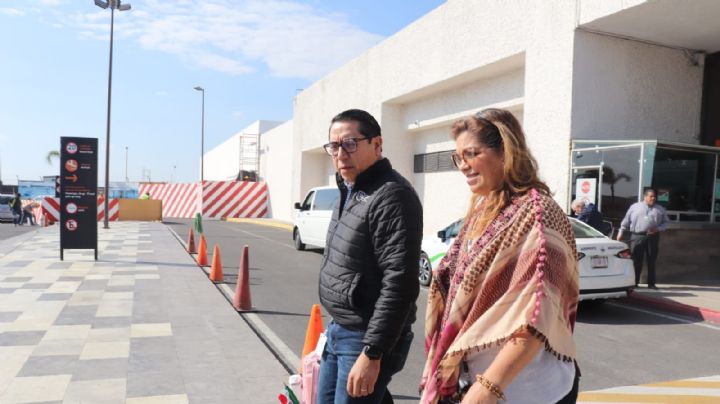 Mexicana que estaba en Israel regresa con su familia en Zacatecas