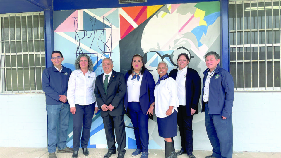 Arquitectos e ingenieros del Departamento de Ciencias de la Tierra del Tec Laredo.