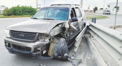 Estudiante de prepa se salva de irse a canal tras aparatoso accidente en fraccionamiento Los Tulipanes