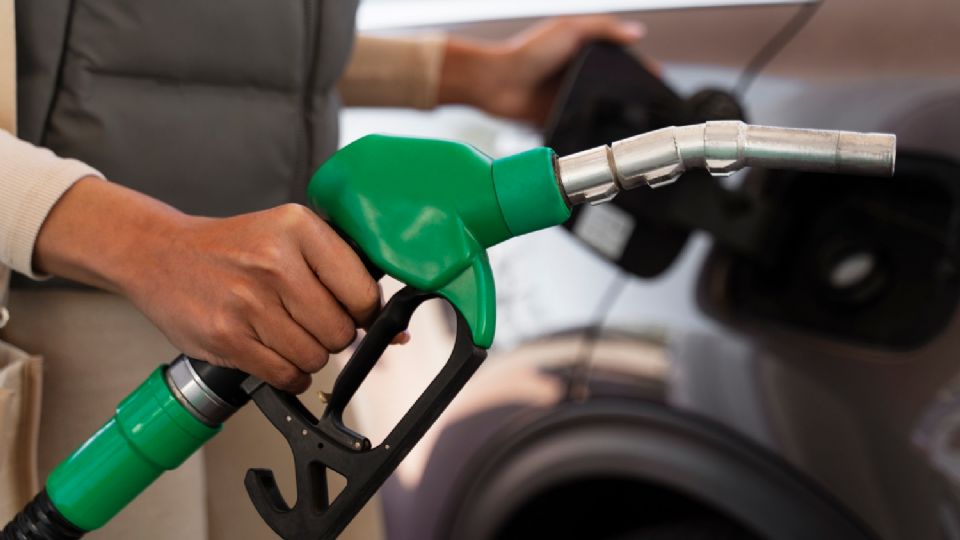 Conoce hasta qué nivel debes llenar el tanque de gasolina según expertos