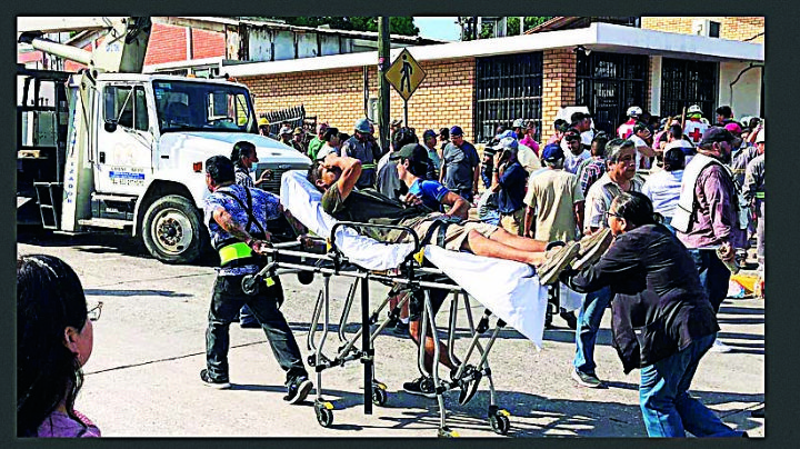 Joven de 18 años muere en el hospital; suman 11 muertos tras derrumbe de iglesia La Santa Cruz