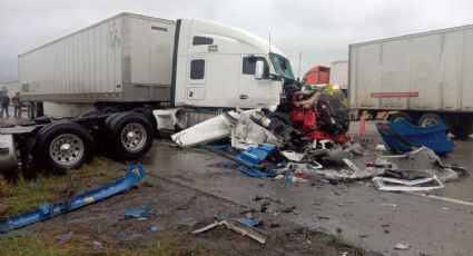 Tragedia en la Mex 2: chofer del encontronazo de tráileres muere en el hospital