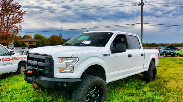 Ofrecen recompensa por tipo que robó una Ford F-150 en Laredo, Texas