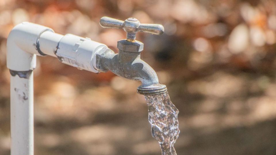 Por adeudos, Comapa cortará suministro de agua en 14 colonias de Nuevo Laredo.