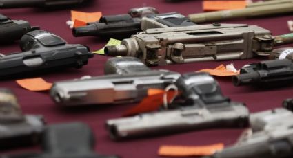 Texas: le dan sentencia por traficar 94 armas de fuego a México