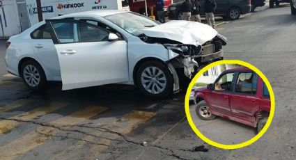 En Nuevo Laredo joven se pasa alto e impacta auto nuevo | FOTOS