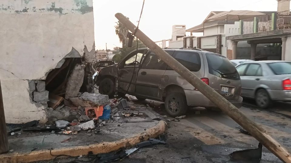 El hombre mayor circulaba según el reglamento, cuando un hombre ebrio se pasó el alto, embistiéndolo con gran velocidad