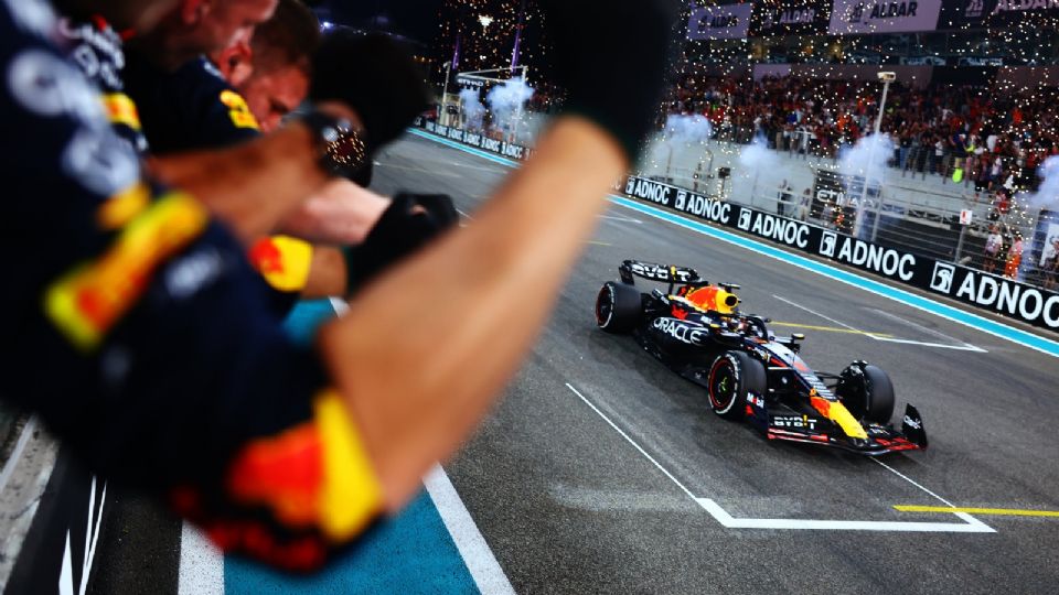 Los pilotos de la escuderia Red Bull, Max Verstappen y Sergio Pérez arrasaron en este año en la Fórmula 1.