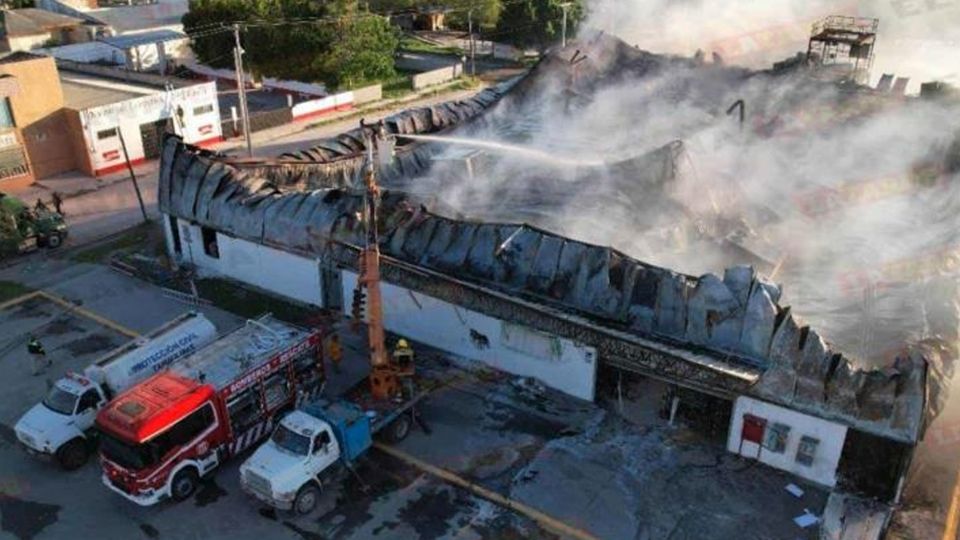 La tienda fue consumida en su totalidad