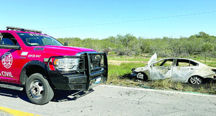 Chocan de frente y un auto se incendia en la Carretera Ribereña; hay 3 lesionados