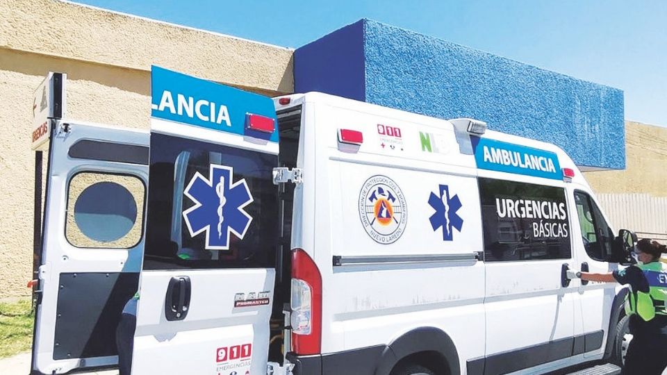 El hombre fue auxiliado por su hermano, quien lo llevó hasta el nosocomio para su atención inmediata