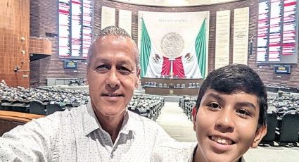 Un niño de Nuevo Laredo visita el Congreso