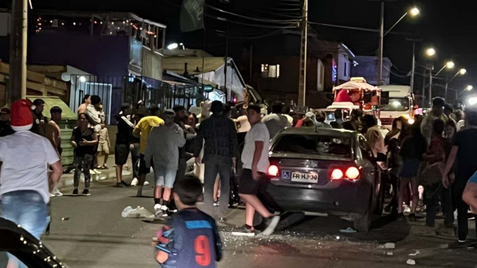 Las risas y felicidad se convirtieron en gritos de dolor y caos tras recibir de lleno el vehículo acelerado de un conductor borracho