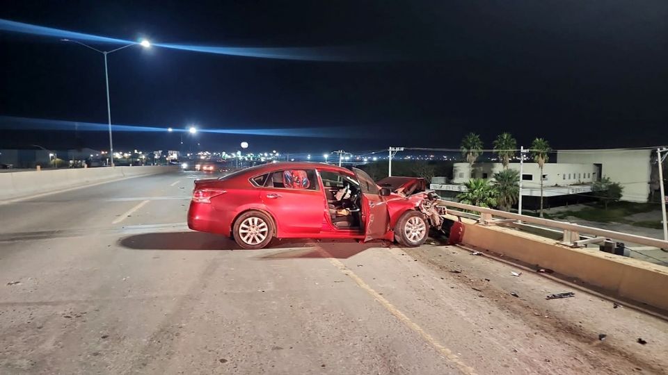 El carro quedó severamente dañado