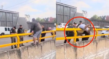 Policías evitan que hombre salte de puente vehicular en CDMX | VIDEO