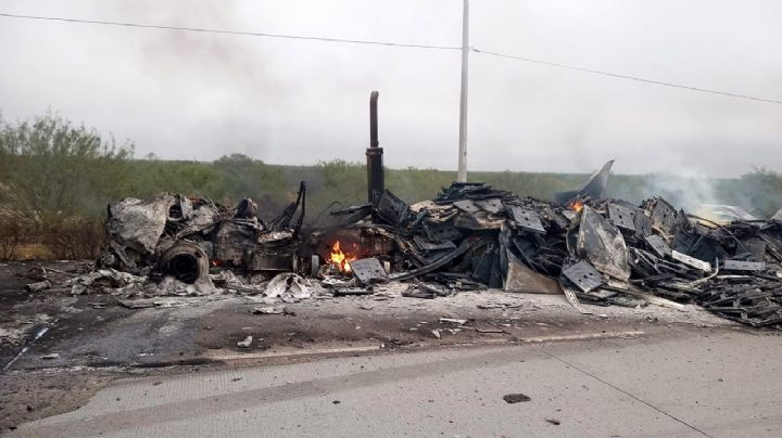 Así fue como ardieron dos tráileres en el peligroso Libramiento Mex II