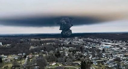 Se descarrila tren y nube tóxica se extendió sobre Palestina, Ohio; comparan el hecho con Chernobyl