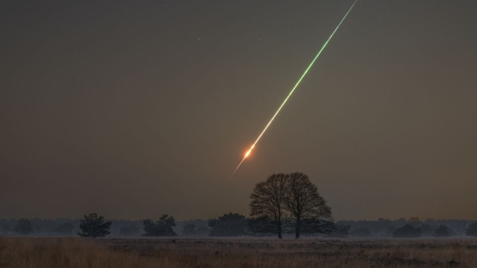 El objeto, de apenas un metro de diámetro, iluminó durante segundos el cielo francés, otorgando un espectáculo único para los ciudadanos del país europeo