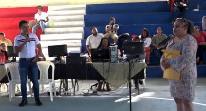 Maestra presenta prueba para dar clases de inglés sin conocer el idioma | VIDEO