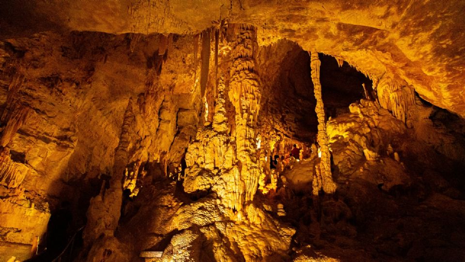 Las Bridge Caverns fueron descubiertas hace varias décadas por estudiantes.