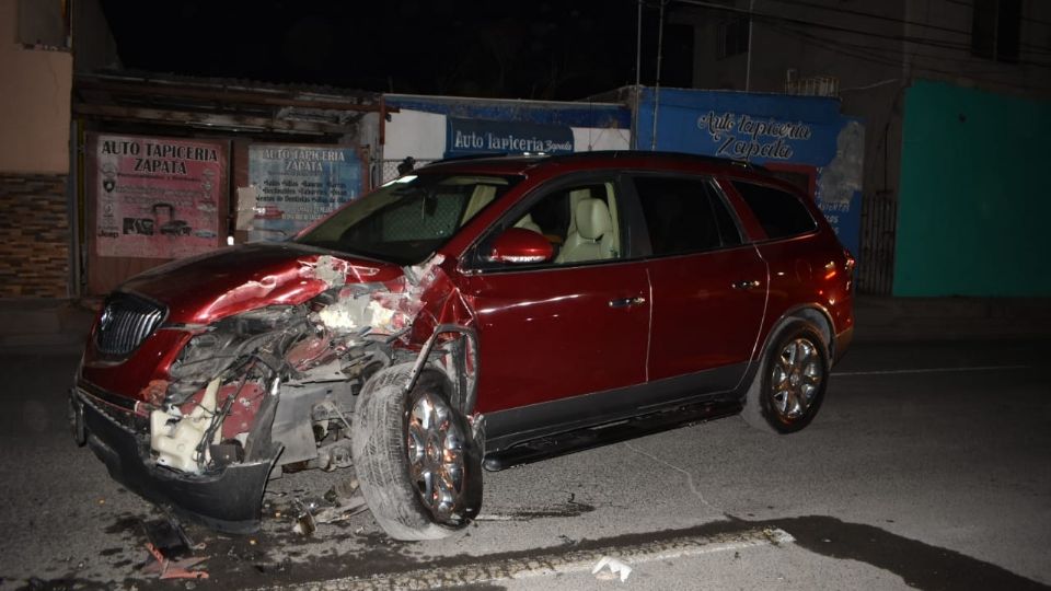 Tras ver su unidad completamente destrozada, el propietario se dio a la fuga para evitar las responsabilidades legales del accidente