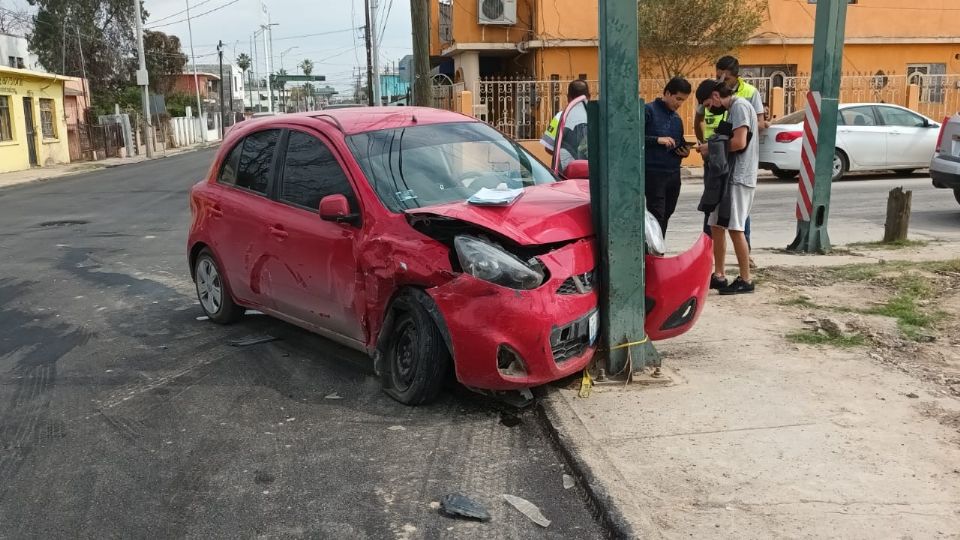 El accidente se registró en céntrico crucero.