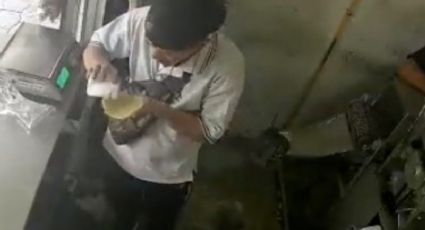 Se comía una tortilla con sal cuando llegan ladrones a asaltarlo | VIDEO