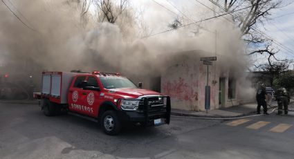 Trabajadores salvan a abuelitos de incendio de casa en colonia Zaragoza | FOTOS