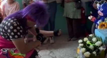 Contratan a payasitos para dar show en el funeral de un niño | VIDEO