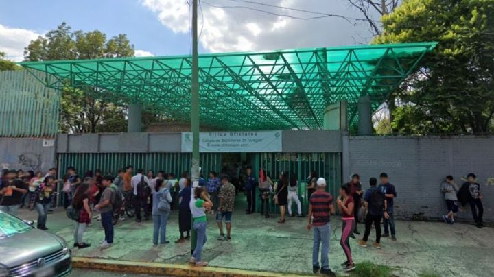 Colegio de Bachilleres: suspenden a maestros por desnudar a alumnos