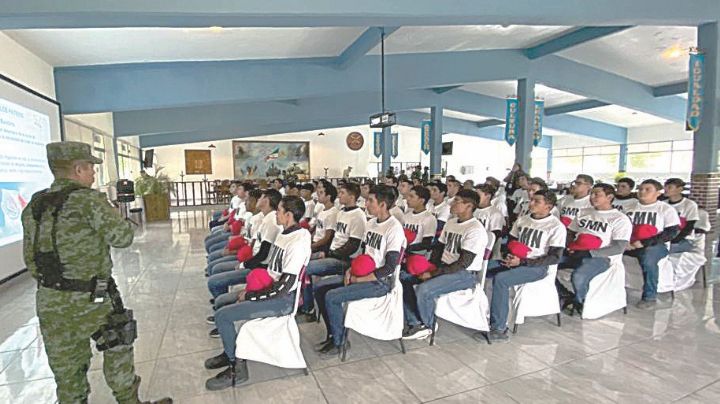 Ofrece Ejército oportunidades educativas a mujeres