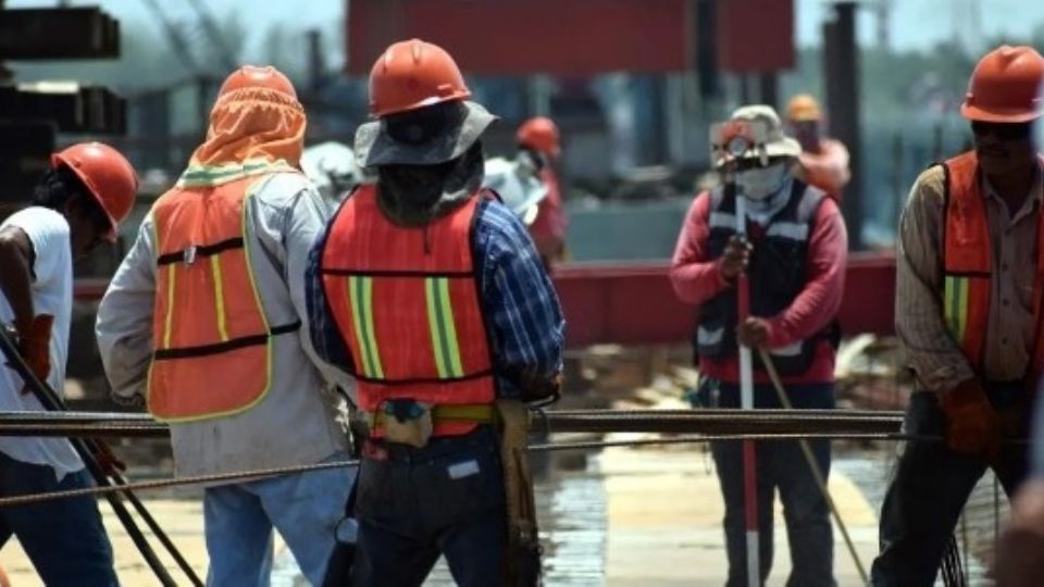 En muchos lugares los trabajadores no descasarán el lunes 20, por lo que deberán cobrar una compensación extra