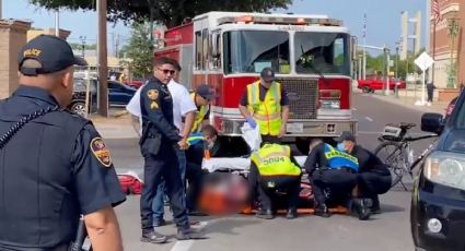 Atropellan a Mujer en el Centro de Laredo; es llevada a un hospital | VIDEO