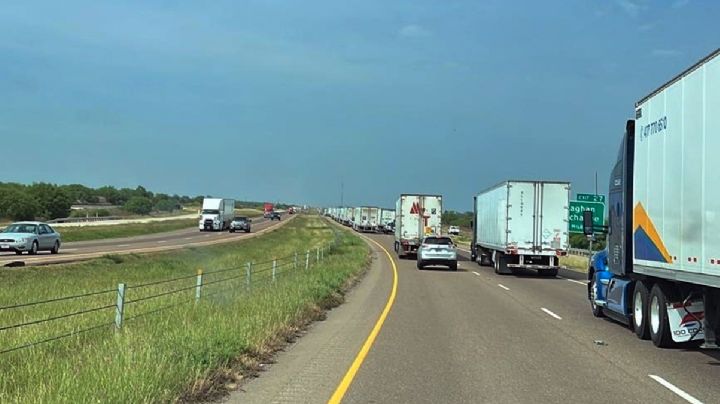 Se forman filas kilométricas en la Carretera 35; se juntan turistas y obras del 'Checkpoint'