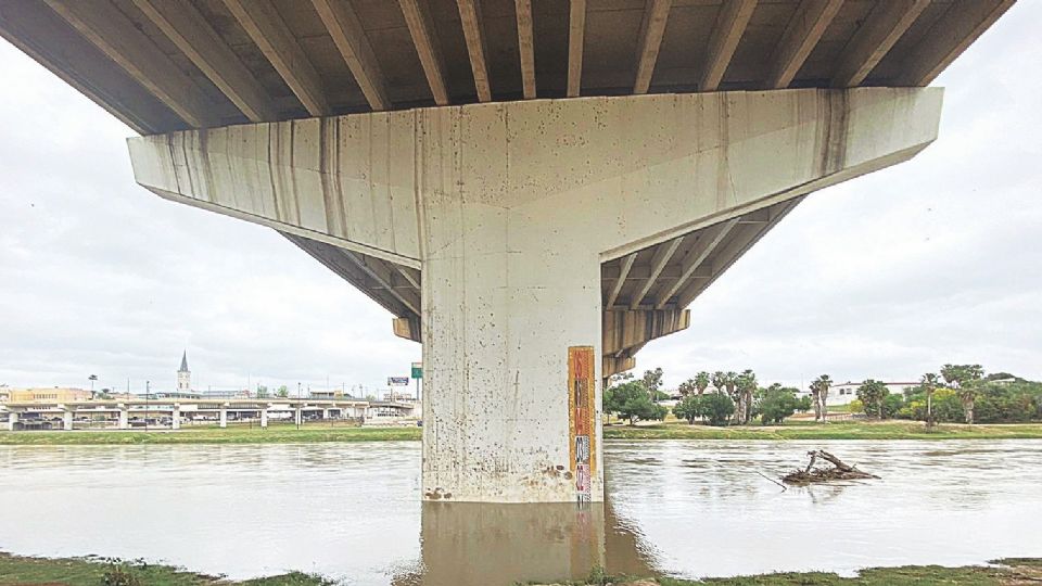 No es recomendable meterse a nadar, pues la corriente del río se torna peligrosa. FOTO: MARTHA MARTÍNEZ/EL MAÑANA