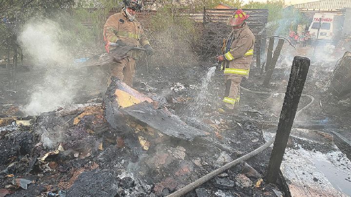 Incendio consume cuarto y lo reduce en cenizas en colonia Daniel Hernández