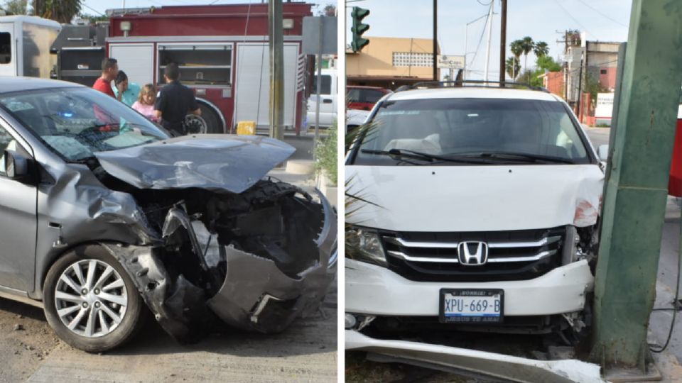 Los dos autos quedaron severamente dañados por el choque.