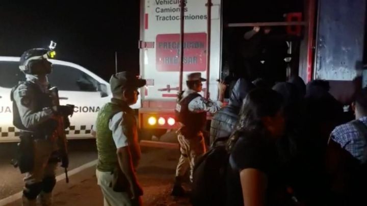 Abandonan tráiler en Veracruz con 209 migrantes
