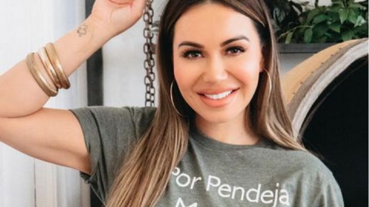 'Chiquis' Rivera se baja el pantalón frente a la cámara y enseña de más