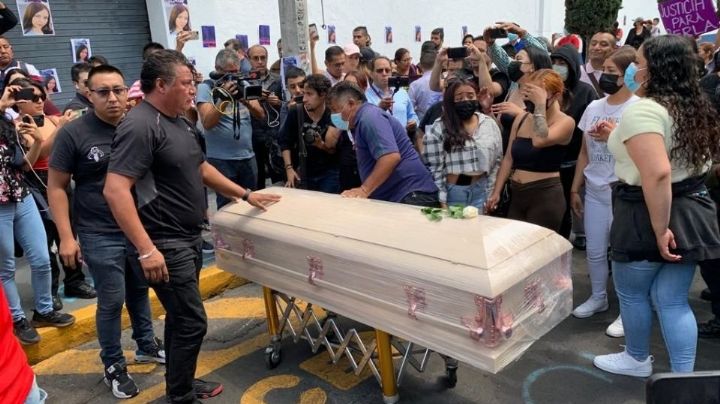 Perla Cristal: familiares dejan sus restos en la Fiscalía de CDMX, exigen justicia | VIDEO