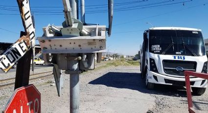 Tren impacta a camión lleno de niños en Ciudad Juárez