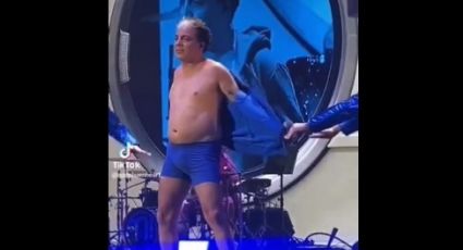 Cristian Castro cosecha críticas al cantar semi desnudo en Argentina | VIDEO