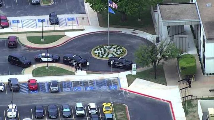 Reportan tiroteo en universidad de Oklahoma; una persona muerta en el lugar
