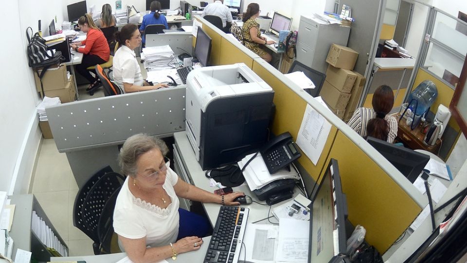 Las jornadas de trabajo serían de 40 horas a la semana.