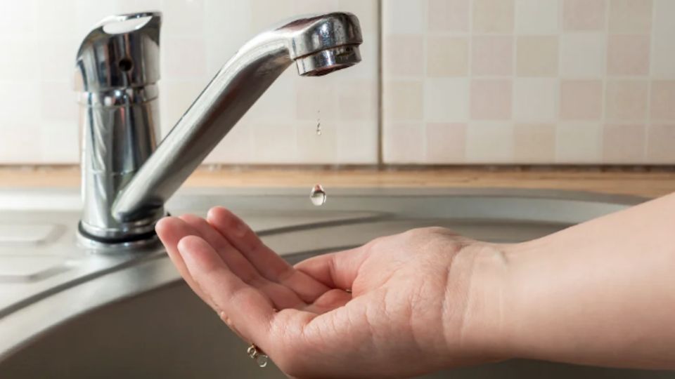 Baja presión de agua en colonias de Laredo.