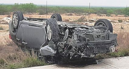 Vuelca familia al regresar hacia Nuevo Laredo; hay tres mujeres lesionadas